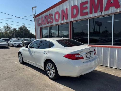 2011 INFINITI M37 Base