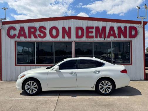 2011 INFINITI M37 Base