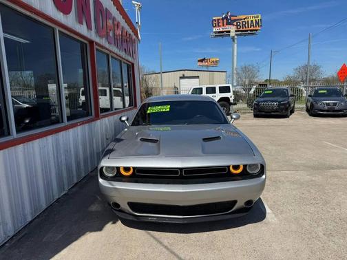 2015 Dodge Challenger SXT