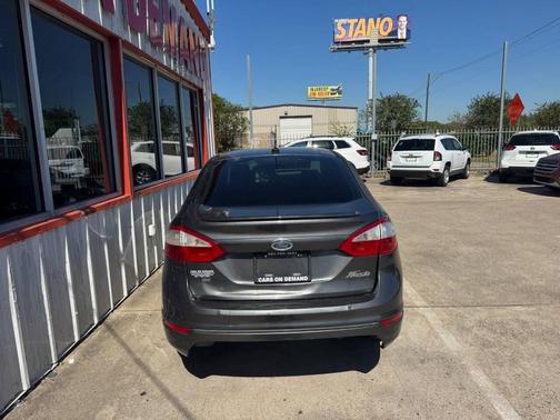 2016 Ford Fiesta SE 4dr Sedan