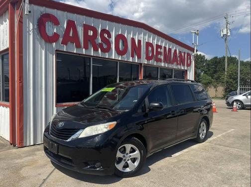 2014 Toyota Sienna LE