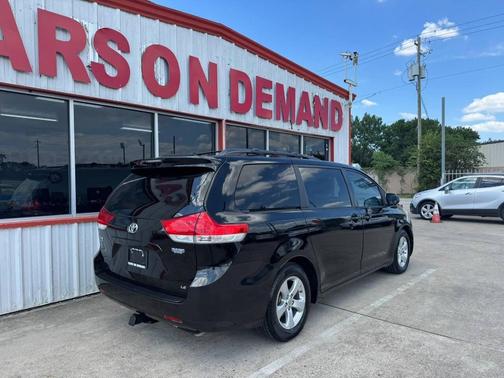 2014 Toyota Sienna LE