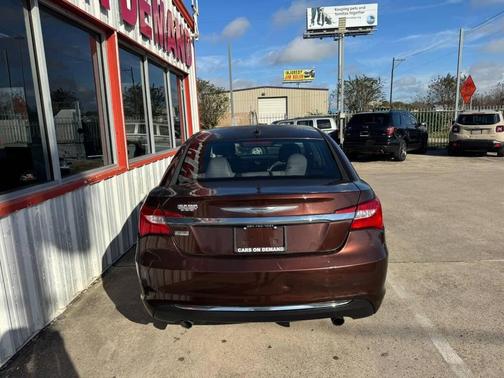 2013 Chrysler 200 Touring