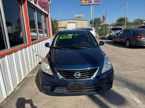 2014 Nissan Versa 1.6 SV