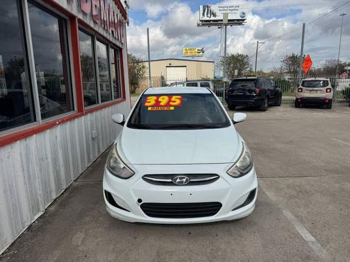 2016 Hyundai Accent SE