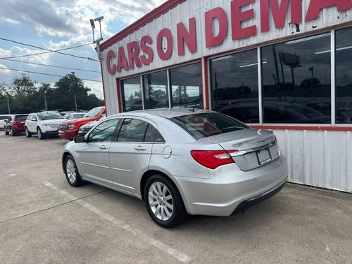 2011 Chrysler 200 Touring