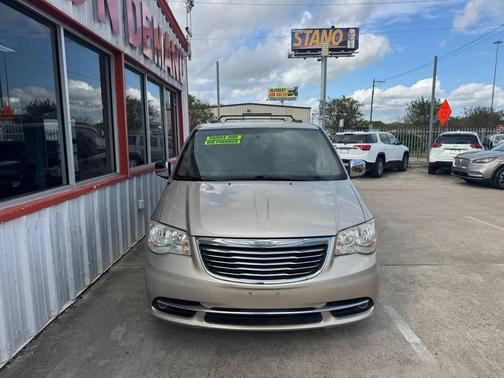 2012 Chrysler Town & Country Touring-L