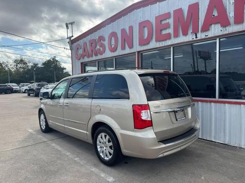 2012 Chrysler Town & Country Touring-L