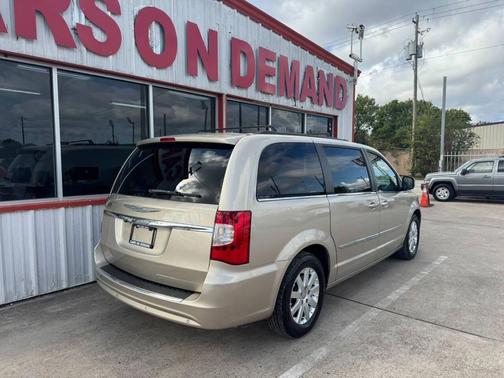 2012 Chrysler Town & Country Touring-L