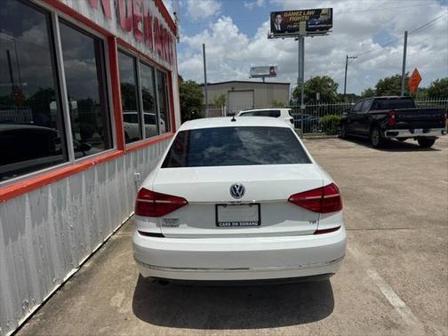 2016 Volkswagen Passat 1.8T S 4dr Sedan