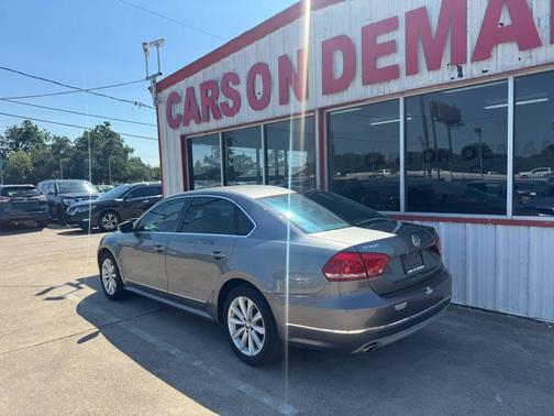 2012 Volkswagen Passat 2.5 SEL Premium