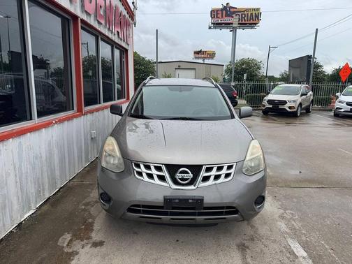 Gray 2012 Nissan Rogue SV
