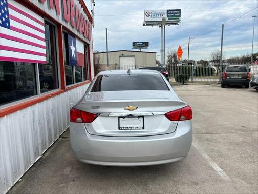 Silver Ice Metallic 2018 Chevrolet Impala 1LT