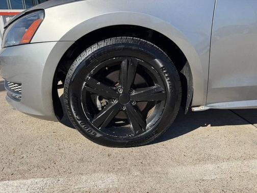 2013 Volkswagen Passat 2.5 SE