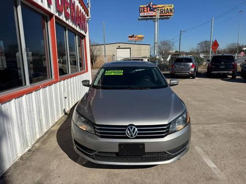 2013 Volkswagen Passat 2.5 SE