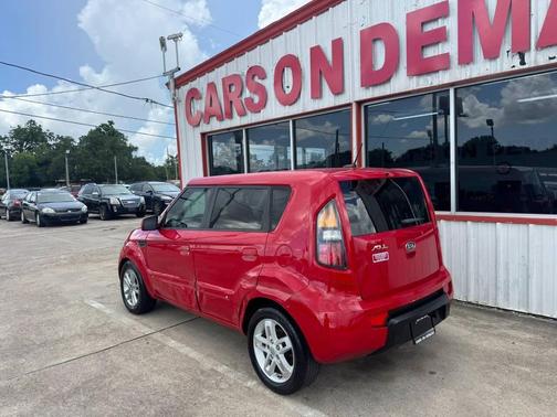 2010 Kia Soul +