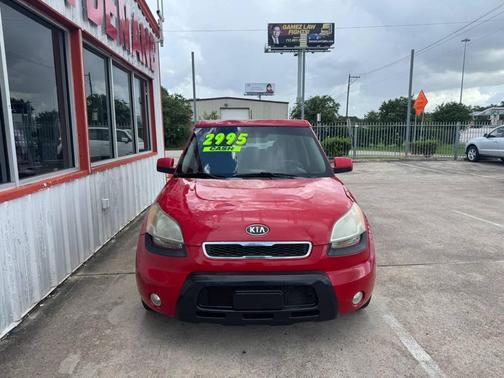 2010 Kia Soul +