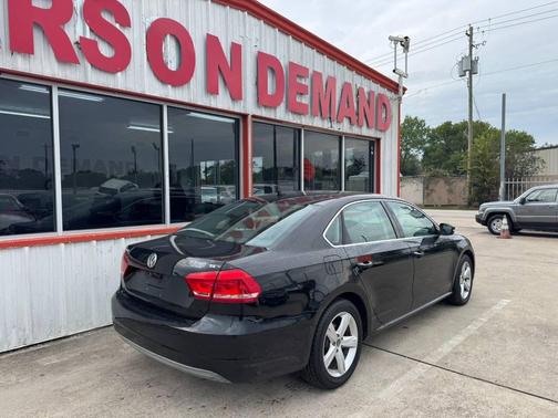 2013 Volkswagen Passat 2.5 SE