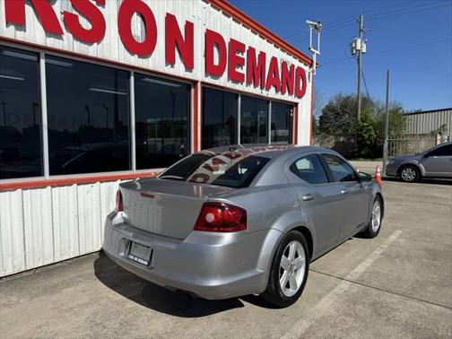 2013 Dodge Avenger SE 4dr Sedan