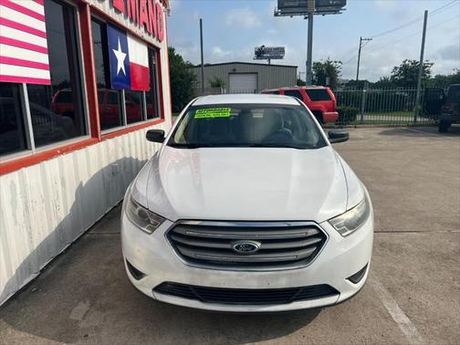 2015 Ford Taurus SE 4dr Sedan