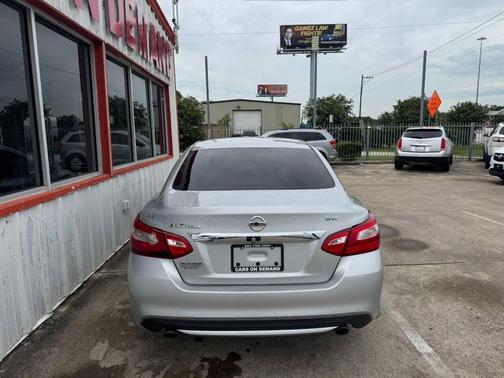 2017 Nissan Altima 2.5 SR