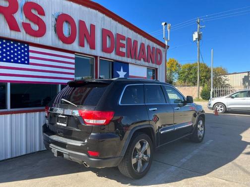 Photo 5 of 24 of 2012 Jeep Grand Cherokee Overland