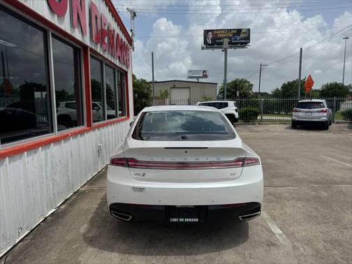 2014 Lincoln MKZ Base
