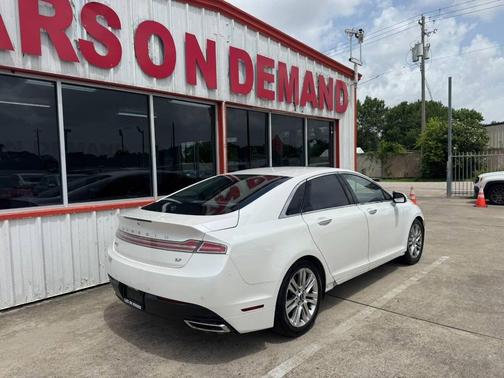 2014 Lincoln MKZ Base
