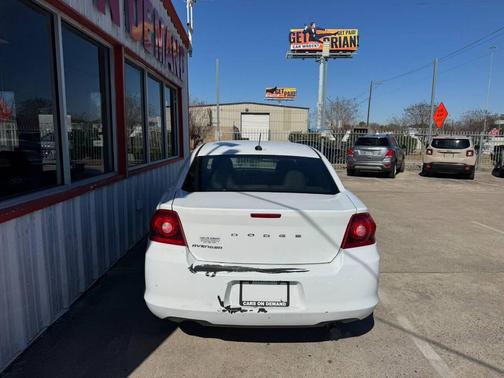 2014 Dodge Avenger SE 4dr Sedan