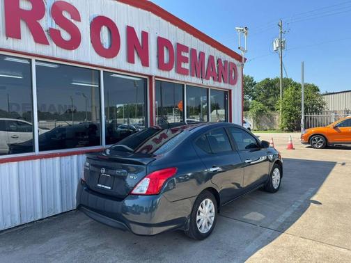 2016 Nissan Versa 1.6 SV
