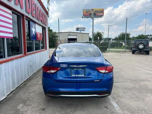 2015 Chrysler 200 Limited