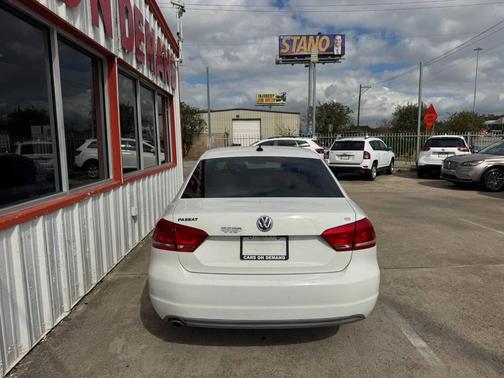 2013 Volkswagen Passat 2.5 SE