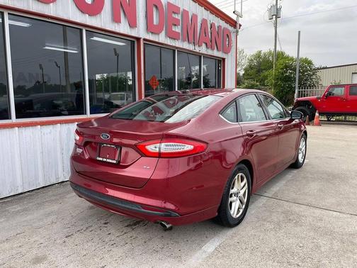 Ruby Red Metallic Tinted Clear Coat 2013 Ford Fusion SE