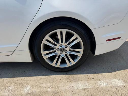 2014 Lincoln MKZ Base