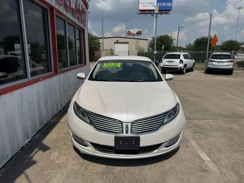 2014 Lincoln MKZ Base