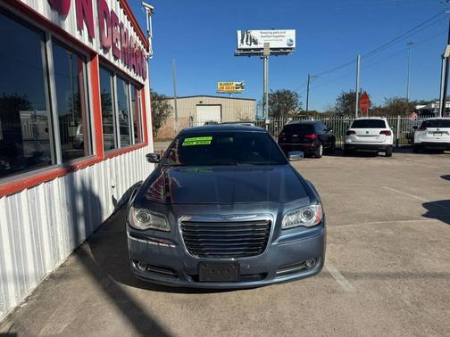 2011 Chrysler 300 Limited