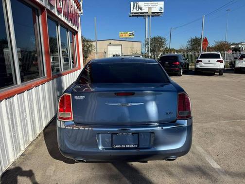 2011 Chrysler 300 Limited