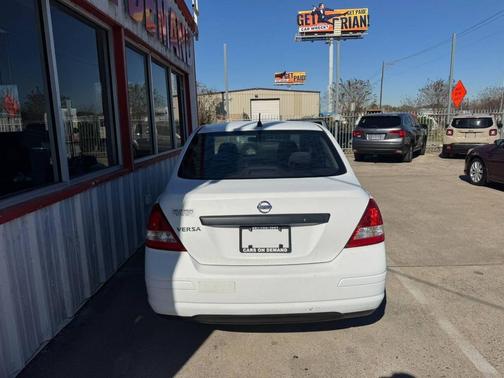 2009 Nissan Versa 1.6