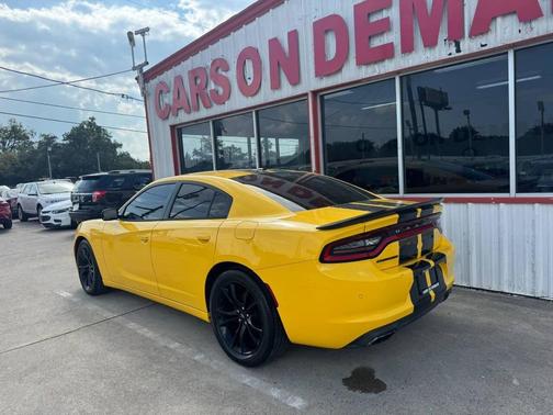 2017 Dodge Charger SE
