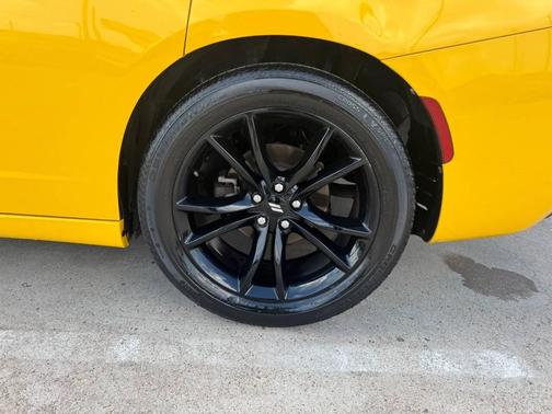 2017 Dodge Charger SE