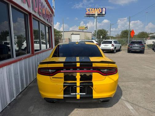 2017 Dodge Charger SE