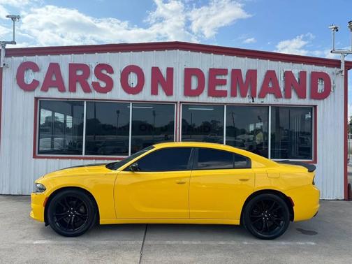 2017 Dodge Charger SE