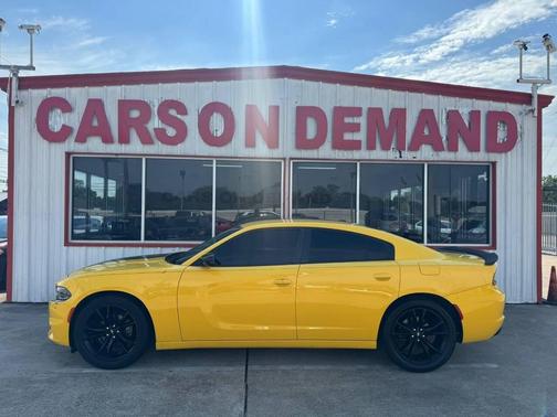 2017 Dodge Charger SE