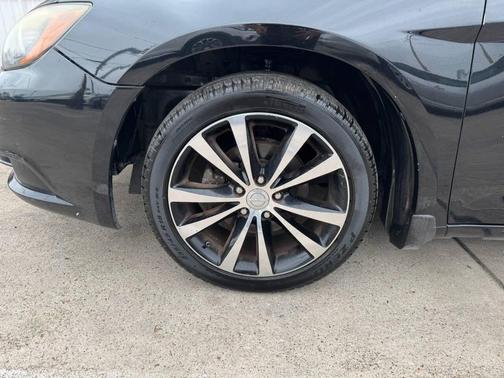 2013 Chrysler 200 Touring