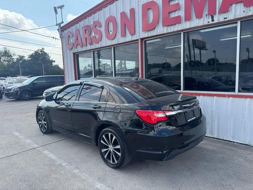 2013 Chrysler 200 Touring