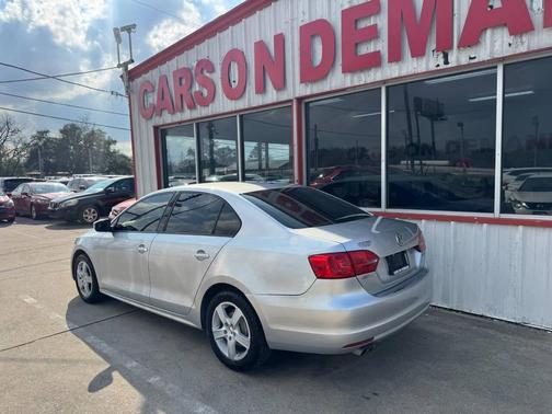 2011 Volkswagen Jetta SE