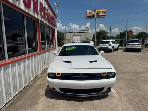 2016 Dodge Challenger SXT