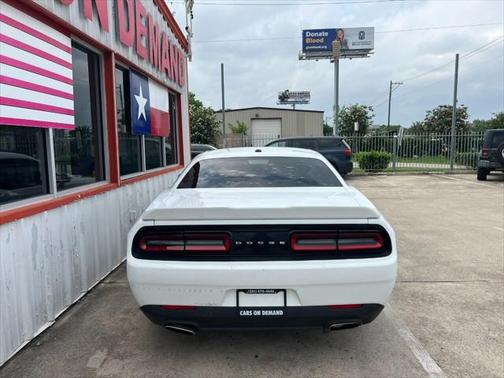 2016 Dodge Challenger SXT