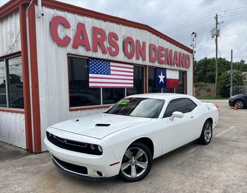 2016 Dodge Challenger SXT