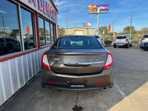 2015 Lincoln MKS Base
